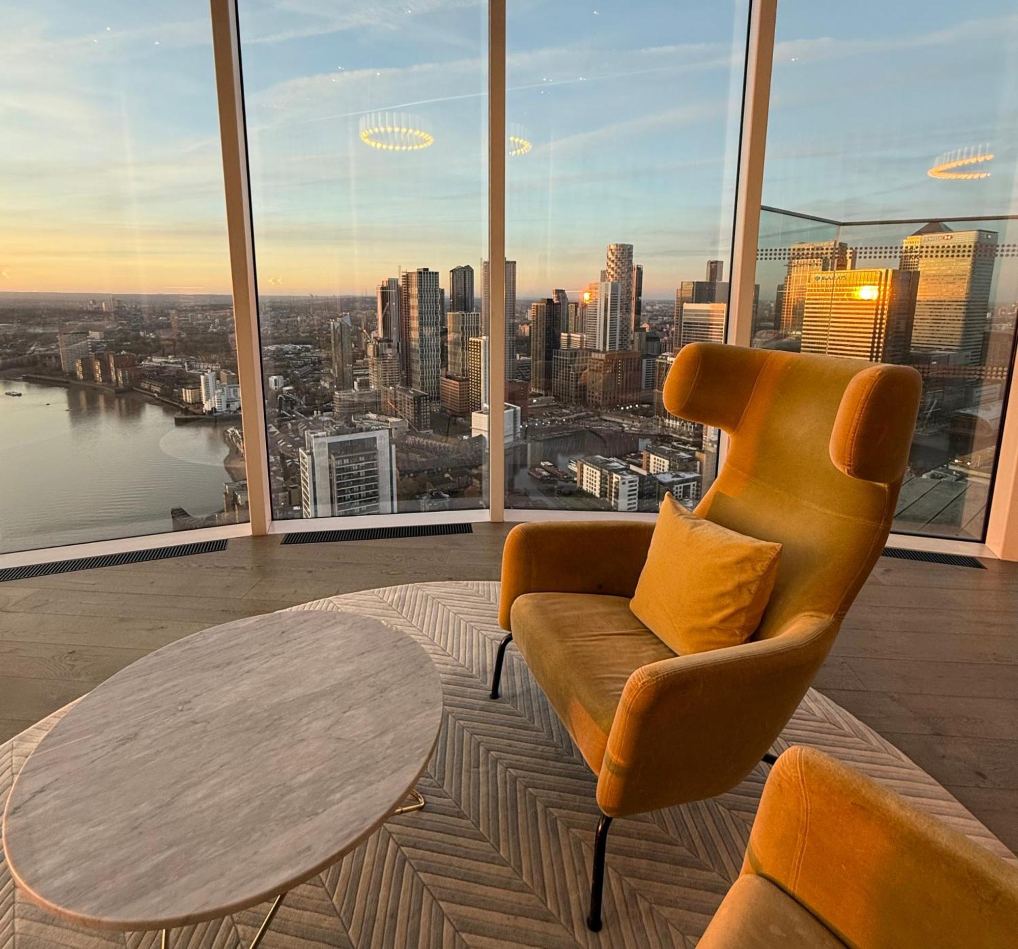 Luxury Modern 2 Bed Flat With Balcony And City View - Canary Wharf City Center Londres Exterior foto